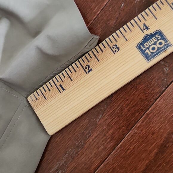 Abercrombie & Fitch YPB motionTEK Lined Flyaway Short, Beige Gray, Size XS - Picture 9 of 9